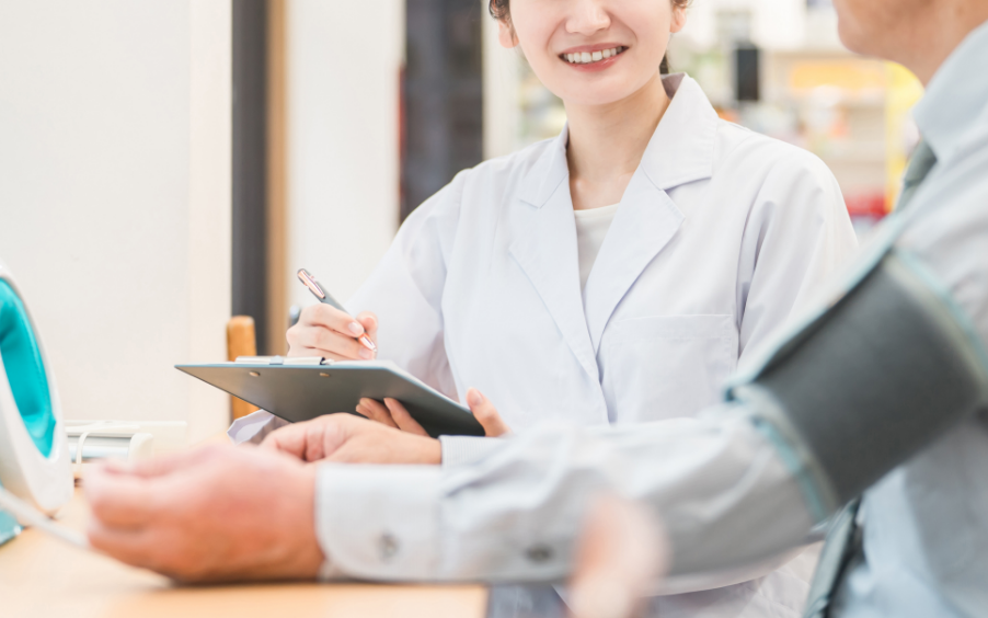 薬剤師による健康相談の様子